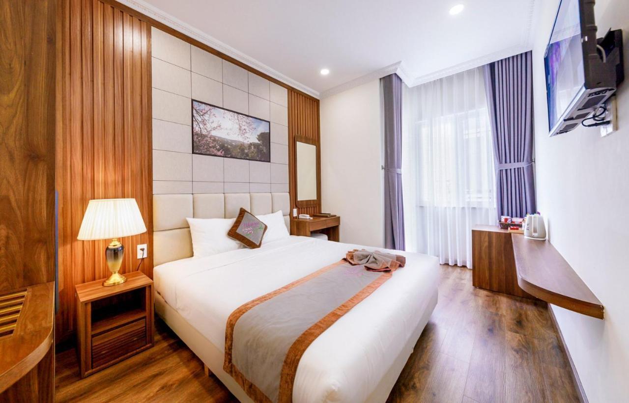 Wisteria Hotel Dalat Bagian luar foto