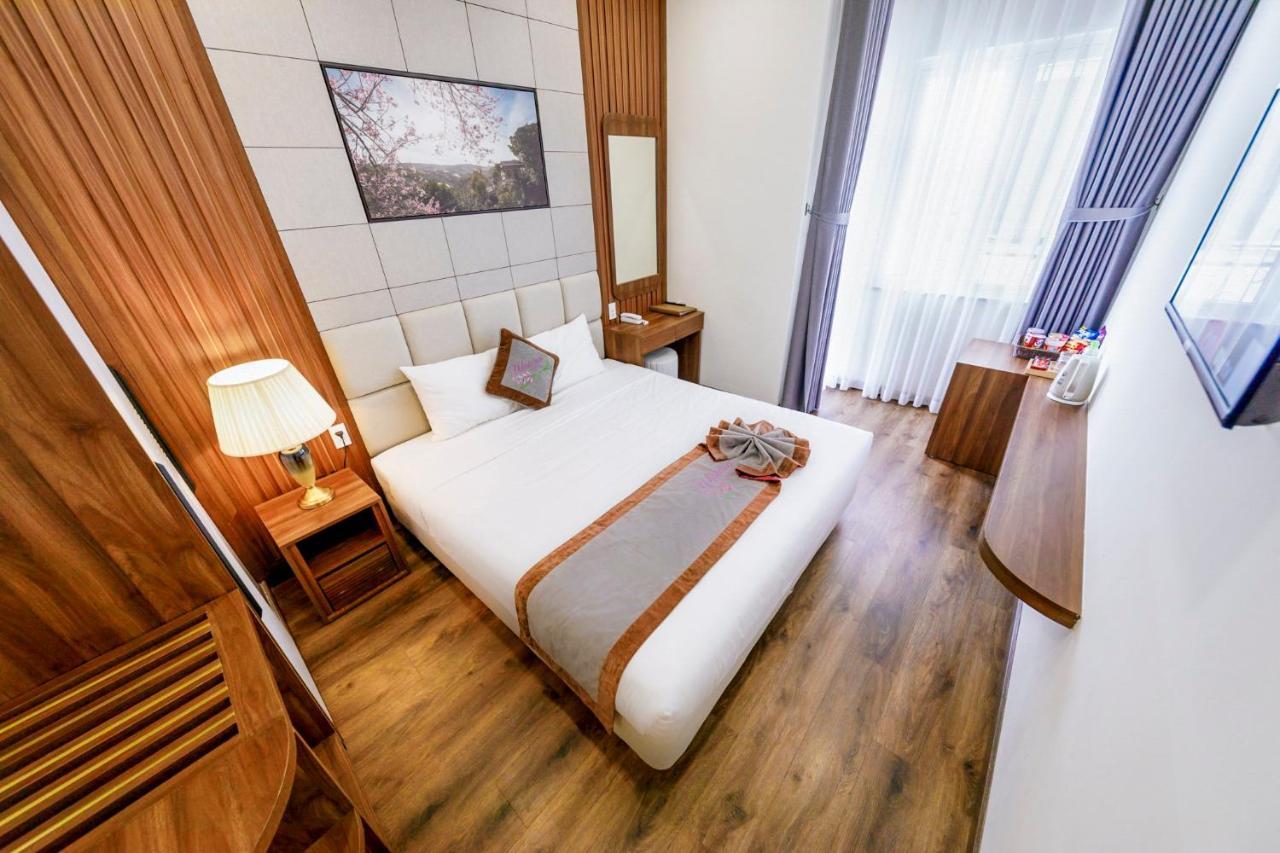 Wisteria Hotel Dalat Bagian luar foto